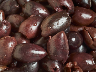 Pitted black olives
