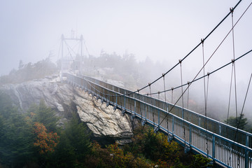 Fototapeta na wymiar The Mile High Swinging Bridge in fog, at Grandfather Mountain, N