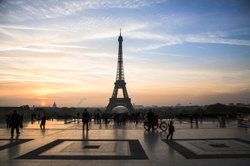Morgens am Eiffelturm