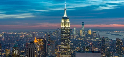 Wall murals Empire State Building View of New York Manhattan during sunset hours