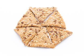 Toasted pita bread chips with herbal seasoning.