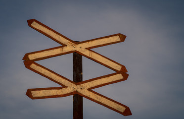 railroad crossing sign

