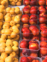 peaches on market