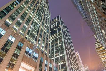 Fototapeta premium Night view of New York Manhattan during sunset