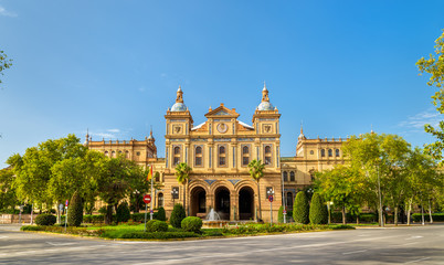 Fototapeta premium Main building of Plaza de Espana, an architecture complex in Seville - Spain