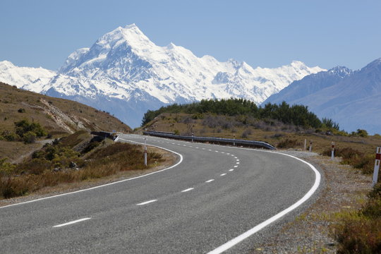 Mount Cook and Mount Cook Road with rental car, Mount Cook National Park, Canterbury region, South Island, New Zealand 