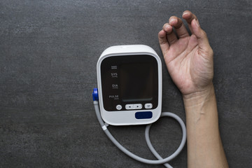 Measuring blood pressure and pulse
