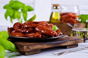 Homemade dried tomatoes