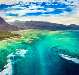 Velours gordijnen Le Morne, Mauritius Luchtfoto van de onderwaterwaterval. Mauritius