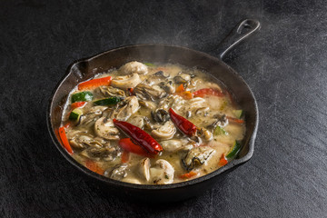 かきのアヒージョ　スペイン料理　 ajillo of the oyster