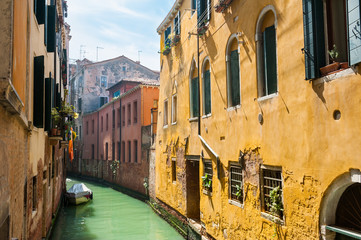Fototapeta na wymiar Scenic canal in Venice, Italy