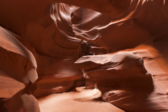 Upper Antelope Canyon (Tse' bighanilini), LeChee Chapter, Navajo Nation, Arizona