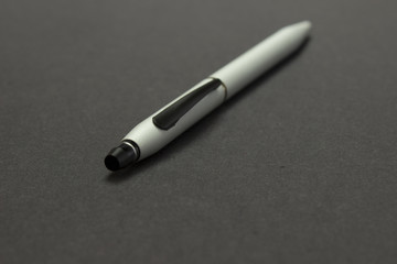 Elegant pen