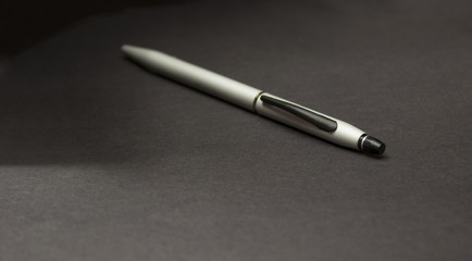 Elegant pen