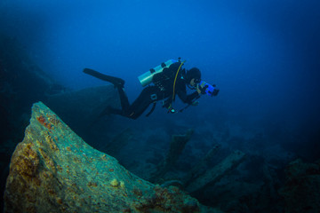 Fototapeta na wymiar Diver on SS Thistlegorm