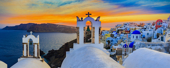 Amazing wide panorama sunset view with white houses on church wi © Gorilla