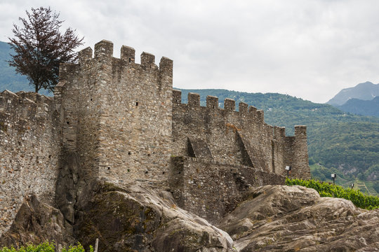 Medieval fortifications of Bellinzona, Switzerland
