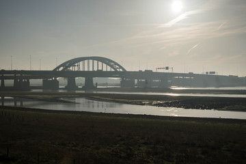 Wittevrouwensingel Utrecht bij nacht