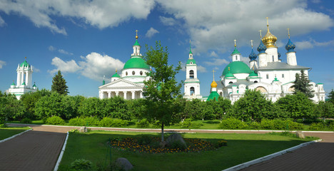 Fototapeta na wymiar Summer landscape in Rostov Veliky.