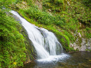Naklejka premium Paisaje de cascadas en Allerheiligen, Alemania, en el verano de 2016 OLYMPUS CAMERA DIGITAL