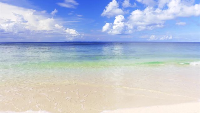 4K沖縄の綺麗な海