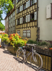 Fototapeta na wymiar Visitando la pintoresca ciudad de Colmar en Francia, en el verano de 2016 OLYMPUS CAMERA DIGITAL