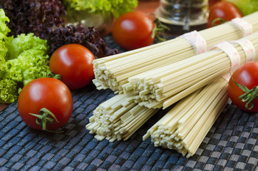 raw udon noodles
