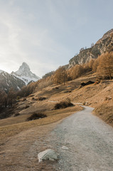 Zermatt, Dorf, Bergdorf, Wanderweg, Furi, Zmutt, Alpen, Walliser Berge, Schweizer Berge, Matterhorn, Wanderferien, Winter, Schweiz