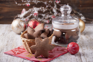  Chocolate cookies in a Christmas decoration