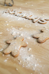 #Natale  Biscotti su tavola di legno 7