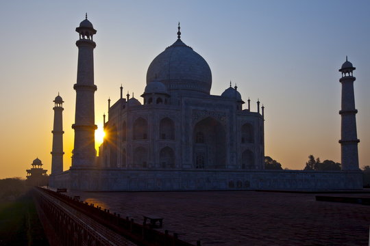 The Taj Mahal mausoleum western view (viewed from Taj Mahal Mosque) at dawn, Uttar Pradesh