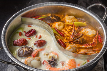 中華火鍋　Chinese hot pot