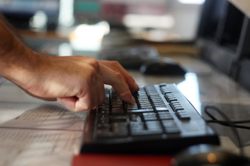 Scrivere al p.c. con la tastiera