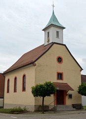 Fototapeta na wymiar mall church of the village Schiftung near Sinzheim, Baden Germany