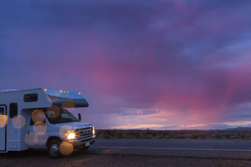 Mit dem Wohnmobil unterwegs in Utah - Ein Erlebnis der anderen Art, Sonnenuntergang, Gewitter, Gewitterwolken