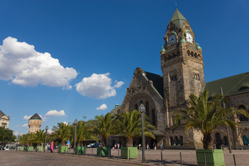 Fototapeta na wymiar Gare feroviere de Metz - Quartier impérial