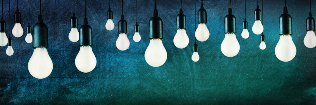 Many Light Bulbs, Panorama