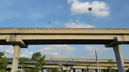 Elevated expressway