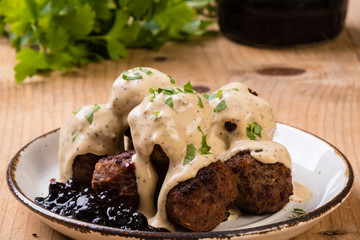 swedish meatballs with blueberry jam