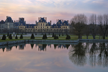 Fototapeta na wymiar Chateau in Fontainebleau France in Winter