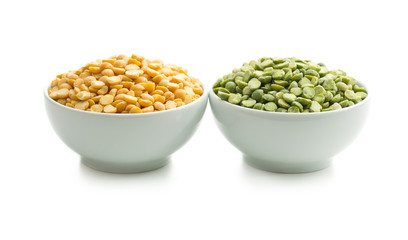 Green and yellow split peas.