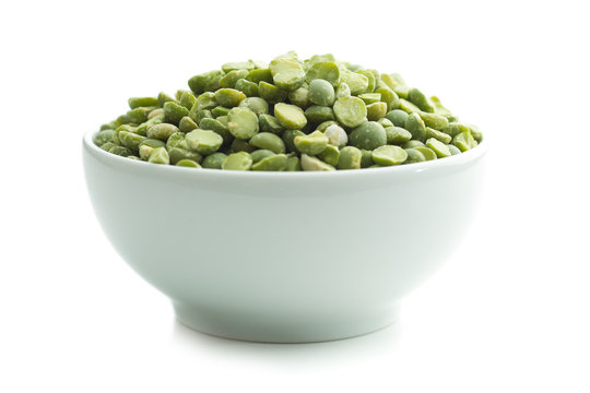 Green split peas in bowl.