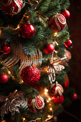 Obraz na płótnie Canvas Red and yellow christmas tree decorations