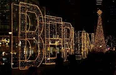 Zelfklevend Fotobehang Berlijnse kerstmarkt & 39 s nachts © hanohiki