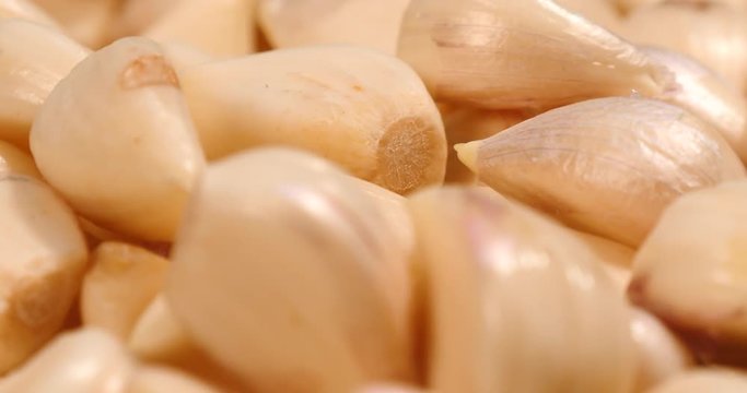 Mass of peeled garlic