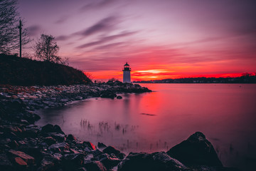 Fort Pickering (Winter Island) Lighthouse at sunrise Located in Salem, Massachusetts - obrazy, fototapety, plakaty
