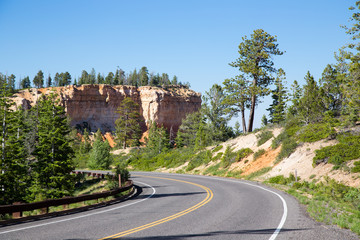 Fototapeta na wymiar Bryce Utah curved road horizontal