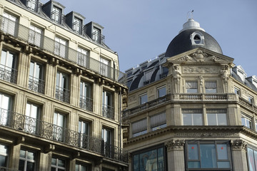 Fototapeta na wymiar Immeubles Parisiens