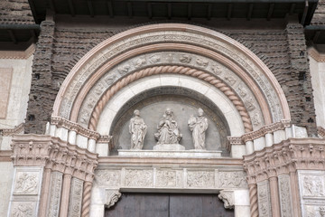 Fototapeta na wymiar Cathedral Church Building; Piazza Maggiore Square; Bologna