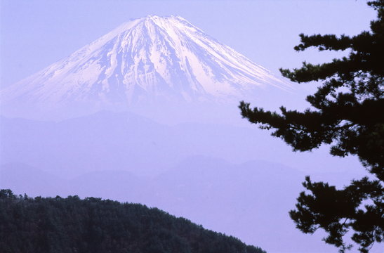 富士山と霞